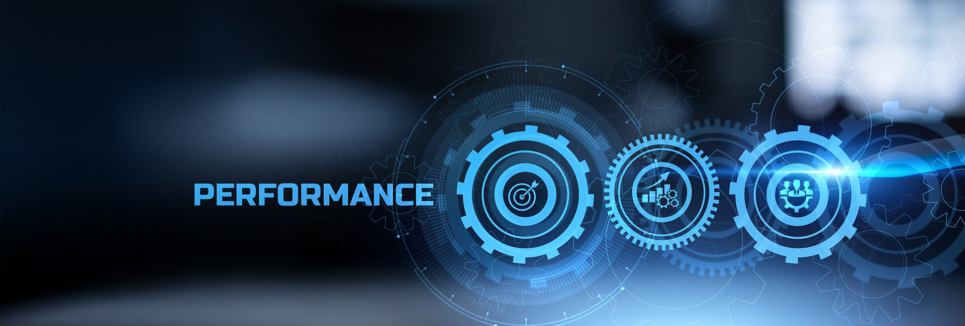 Drei vernetzte Zahnräder mit technischen Symbolen für Effizienz und Leistung, untergliedert in Diagramme, Grafiken und eine güldene Schleifer-Rad-Einheit auf dunklem digitalem Grund, betitelt mit dem Begriff „Performance“.